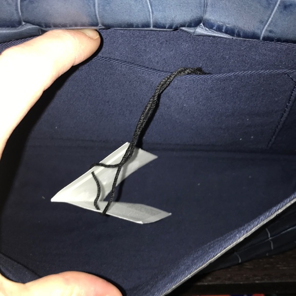 💌SOLD 💌VINCE Croc Embossed Clutch 👛 - Picture 6 of 7